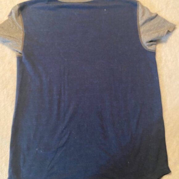 America Eagle Outfitters Short Sleeve Women's Medium Blue/Gray T-Shirt - Picture 4 of 4